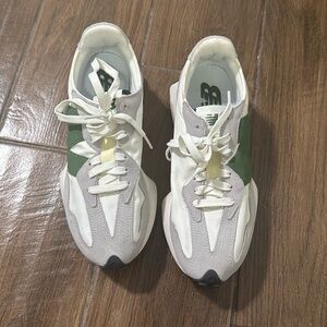 New Balance size 8 never worn